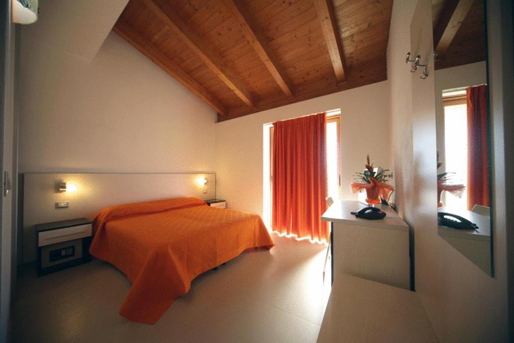 Hotel Incontro Peschici Szoba fotó